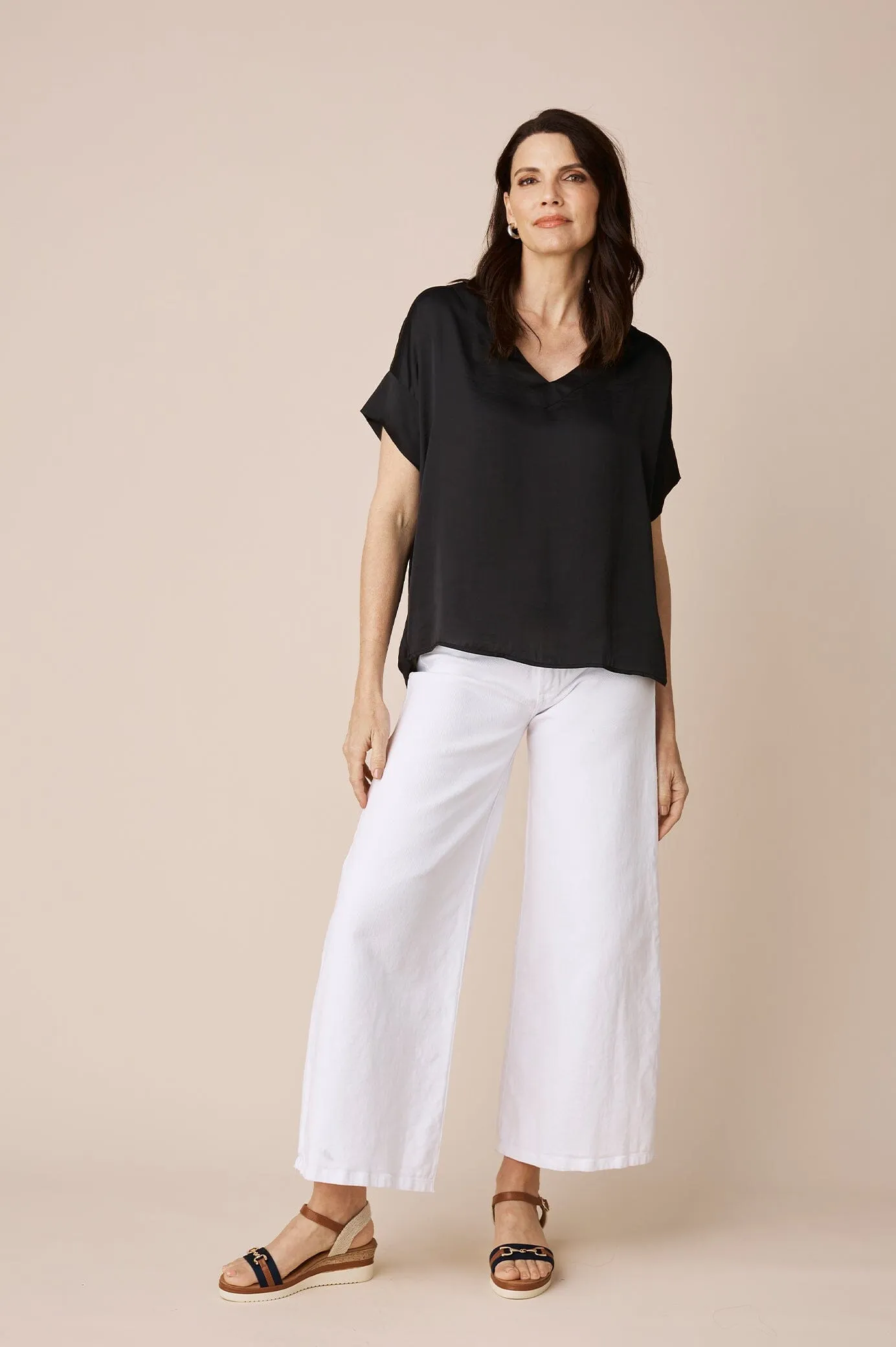 Bianca Short Sleeve Top Black with V Neck