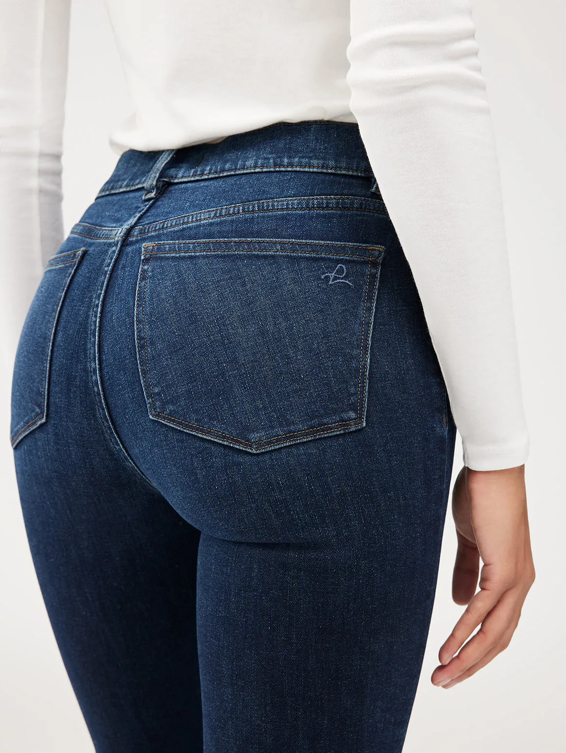 Mara Straight Instasculpt Jean