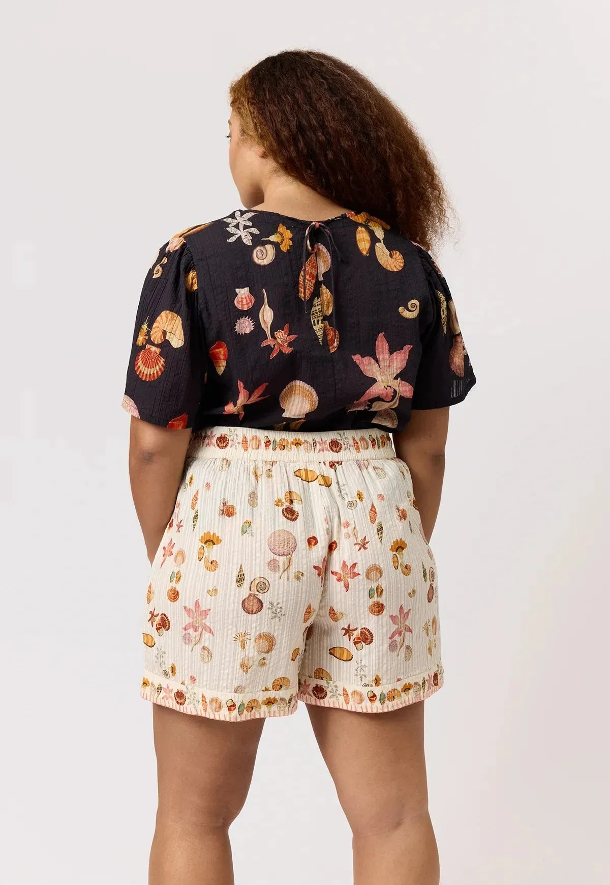 Nancybird Iris Shorts in Cream Shell