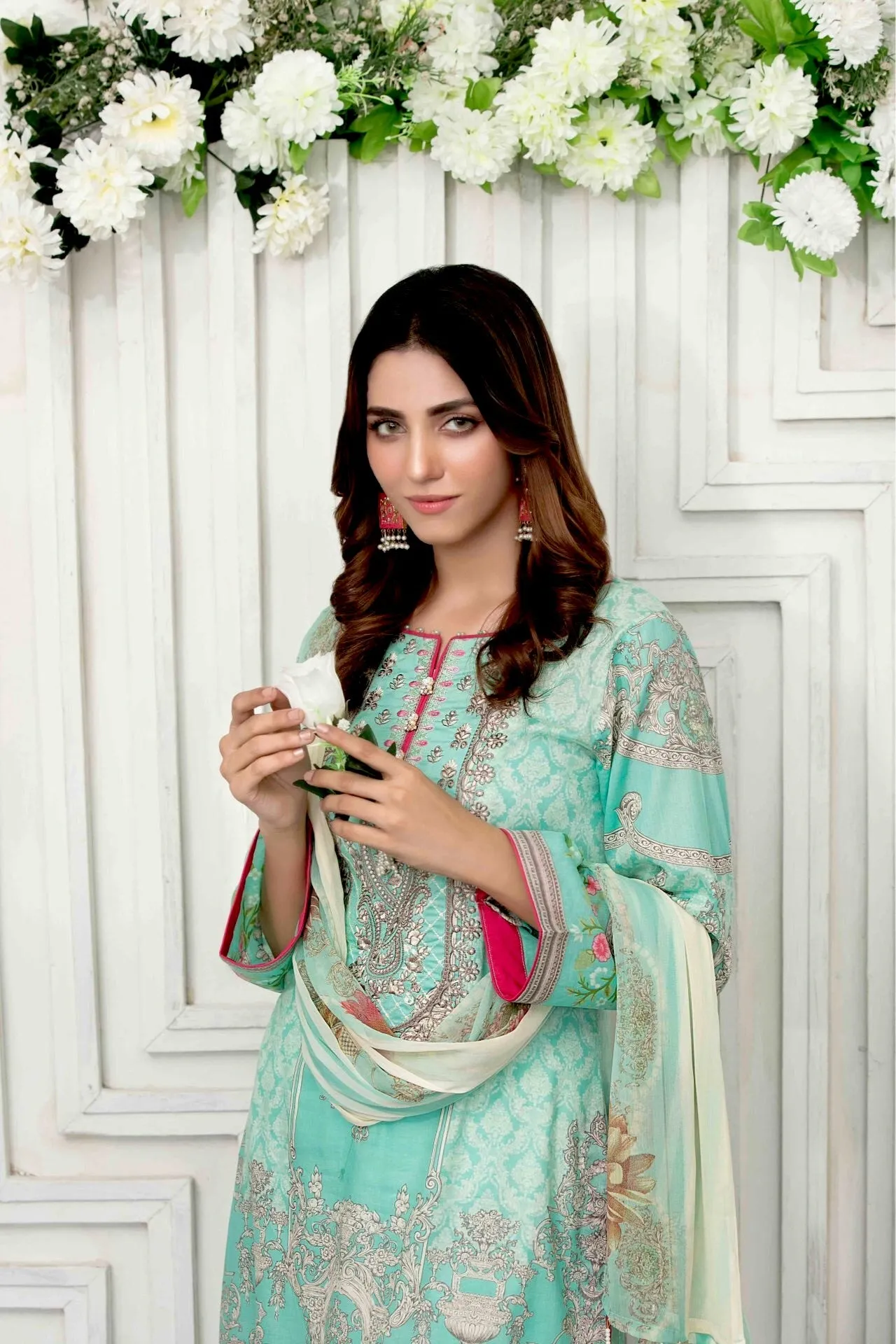 Raqami Lawn Collection by Tawakkal Fabrics – D-1620