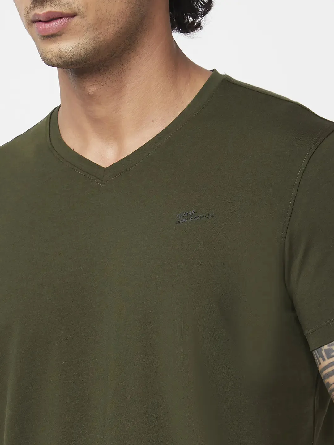 Spykar Men Rifle Green Blended Slim Fit Half Sleeve V-Neck Plain Tshirt