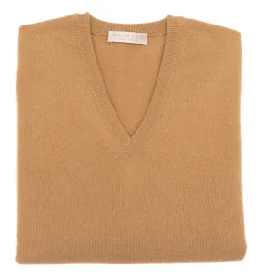 V-NECK |  STRAWBELL
